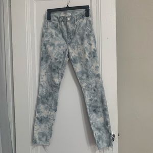EUC Good American Cloud Tie Dye Jeans 8 Blue and White